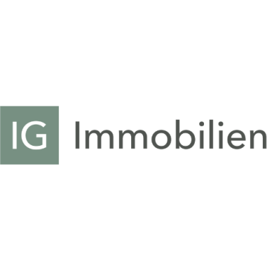 IG Immobilien Logo mit grauem Quadrat und weißer Schrift ‚IG‘ neben dem Schriftzug ‚Immobilien‘.